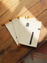 Load image into Gallery viewer, Crescent Placemats (Set)